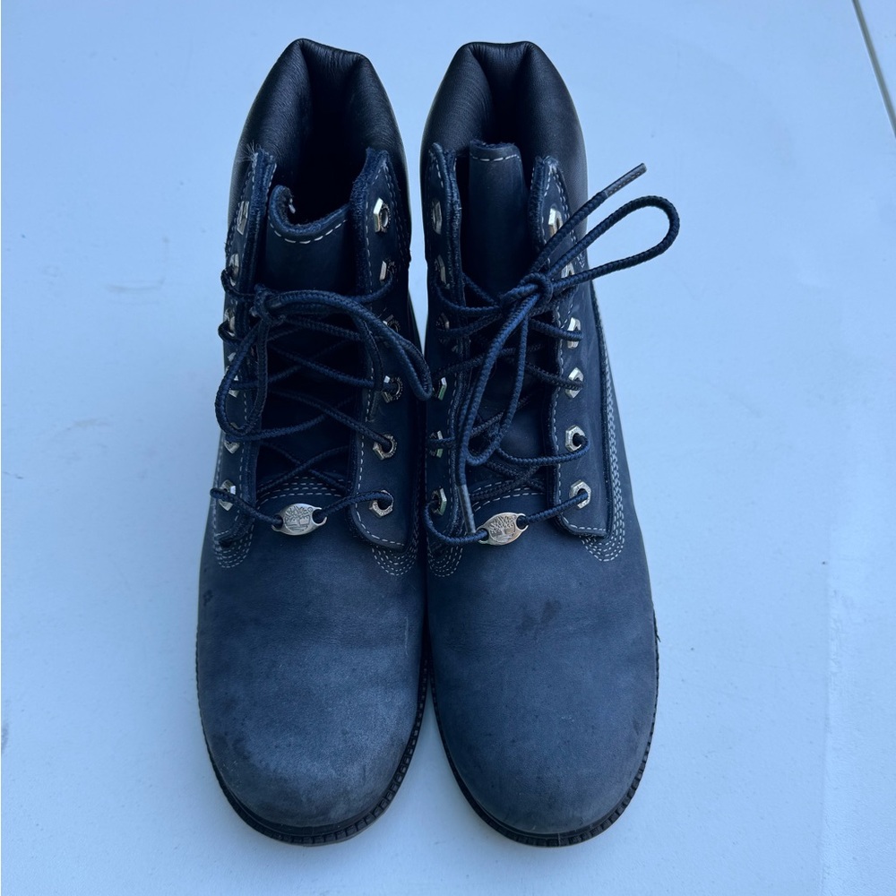 Women’s Navy Timberland Boots Size 9